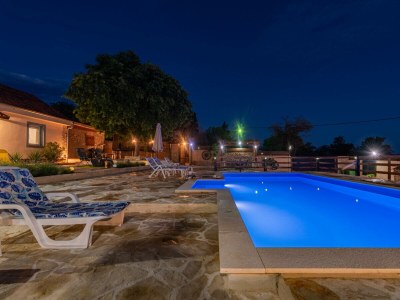 Holiday house Holiday Home Burgija - Outdoor photo 40