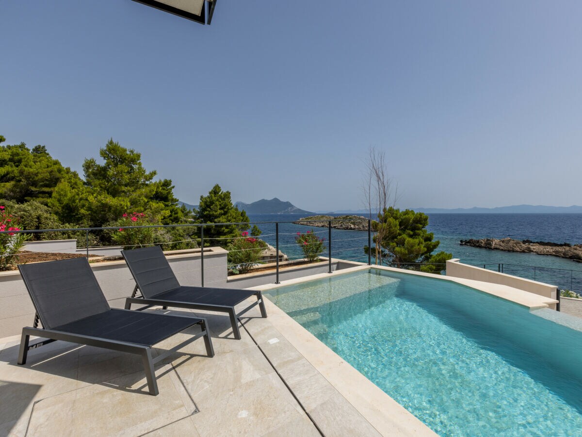 Villa Beachfront villa Luce with seaview and pool - Outdoor photo 5