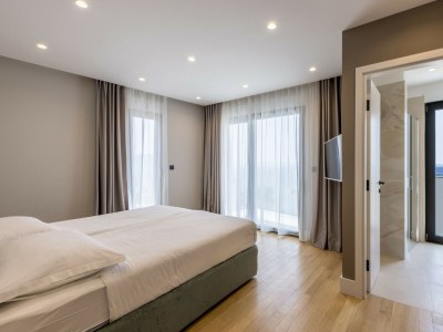 Villa Beachfront villa Luce with seaview and pool - Features photo 49