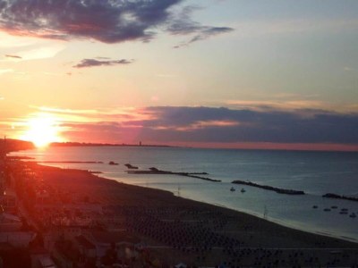 Apartment Escape in Central Cattolica - Environment photo 18