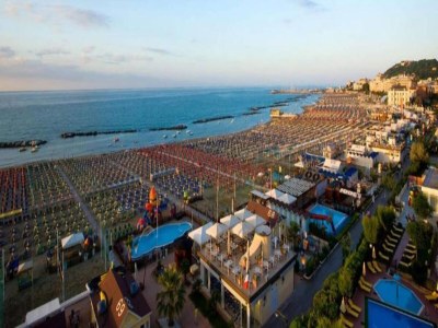 Apartment Escape in Central Cattolica - Environment photo 22