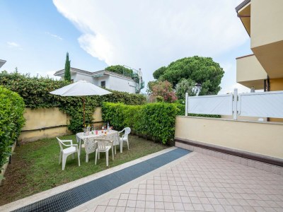 Villa Villa Steps from the Beach - Outdoor photo 5