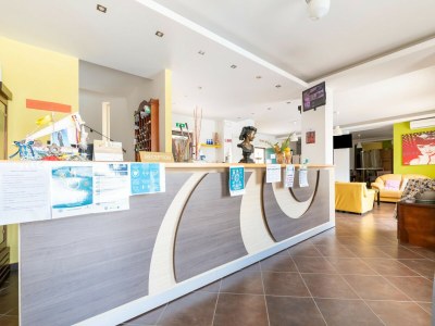 Villa Villa Steps from the Beach - Features photo 26