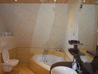 Holiday house Spacious holiday home close to the sea - Features photo 19