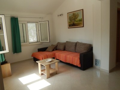 Apartment Apartments Mimose - Two Bedroom Apartment with Terrace and Sea View ( Lile) - Features photo 6