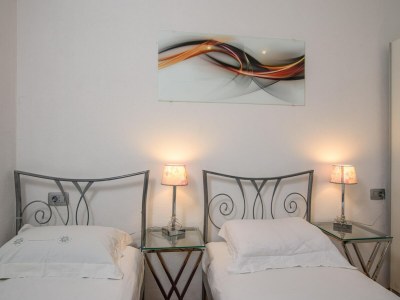 Apartment Apartment in Arbanija mit Sprudelbad - Features photo 18