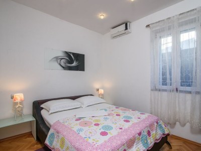 Apartment Apartment in Arbanija mit Sprudelbad - Features photo 21