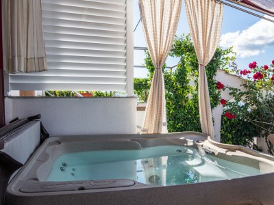 Apartment Apartment in Arbanija mit Sprudelbad - Outdoor photo 30