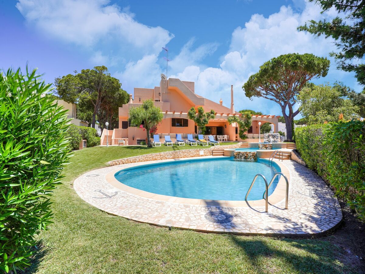 Villa Villa in Vilamoura with Pool near Beach