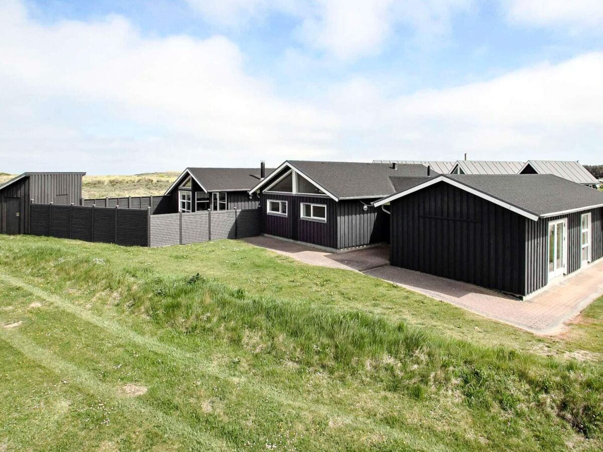 Holiday house 5 star holiday home in Løkken - Outdoor photo 2