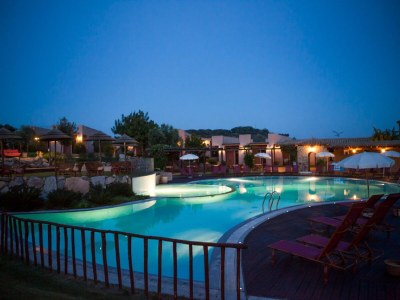 Apartment Apartment in residence with pool - Outdoor photo 3