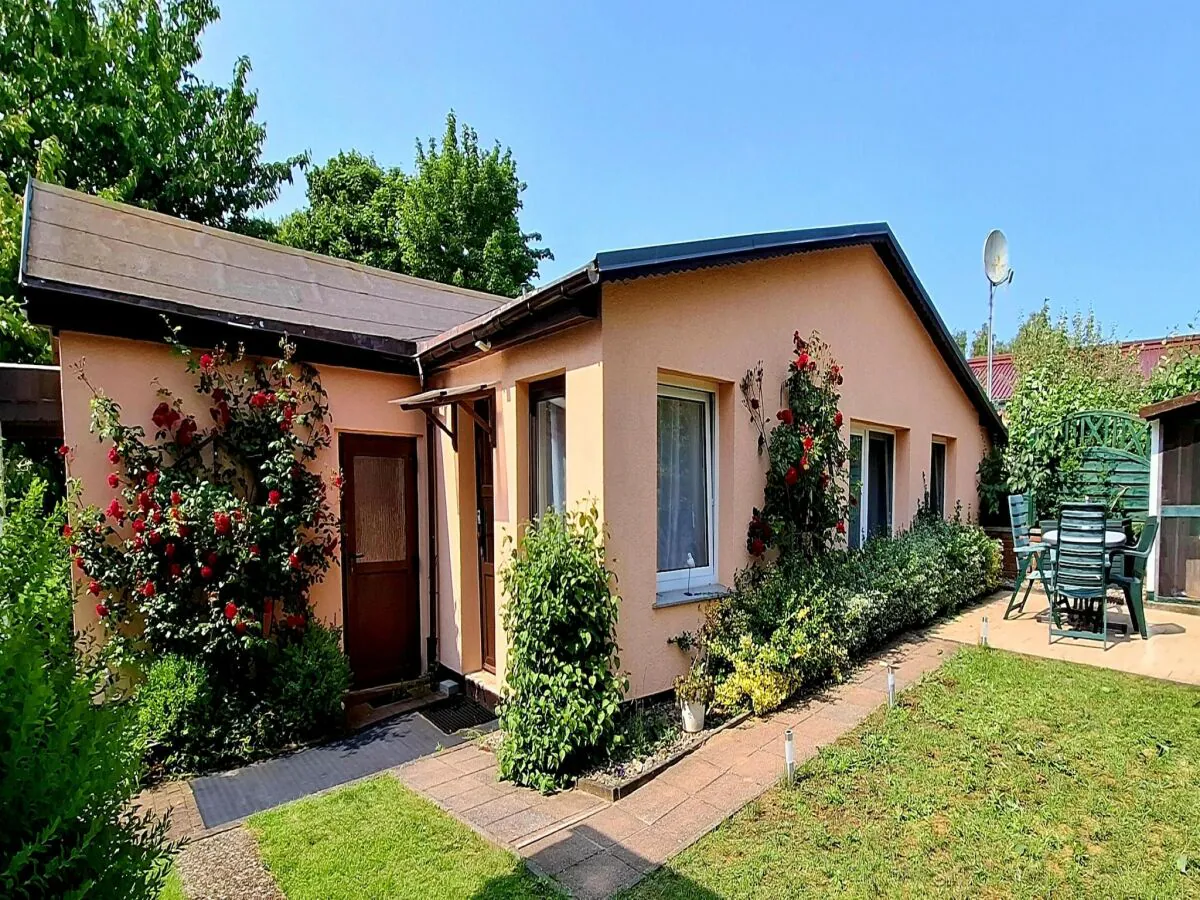 Bungalow Romantic Retreat in Kröpelin