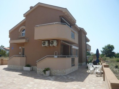 Apartment House in Zaton near Sandy Beaches - Outdoor photo 8
