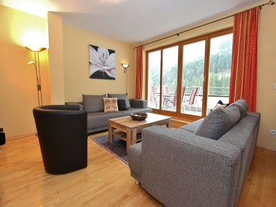 Chalet Chalet in Saalbach near Ski Lift - Features photo 8