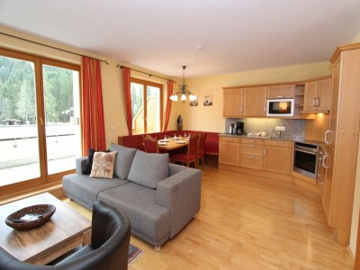 Chalet Chalet in Saalbach near Ski Lift - Features photo 13