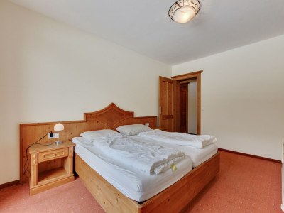 Chalet Chalet in Saalbach near Ski Lift - Features photo 7