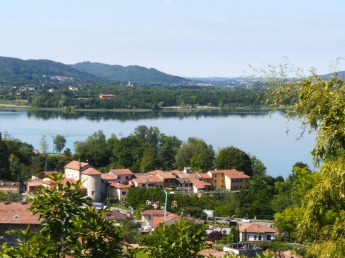 Holiday house No title