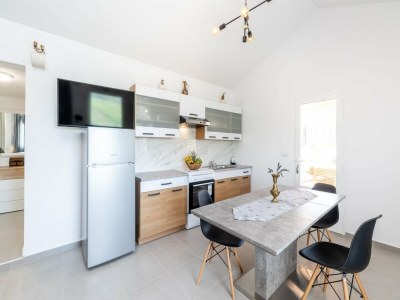 Holiday house Stone House Prapatna-Two Bedroom Holiday Home with Swimming Pool - Features photo 15