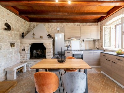 Holiday house Stone House Prapatna-Two Bedroom Holiday Home with Swimming Pool - Features photo 20