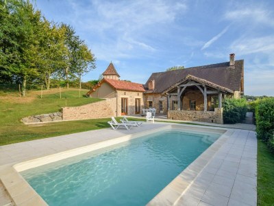 Holiday park Vineyards and Valleys: A French Hide-In in Green Périgord - Holiday park