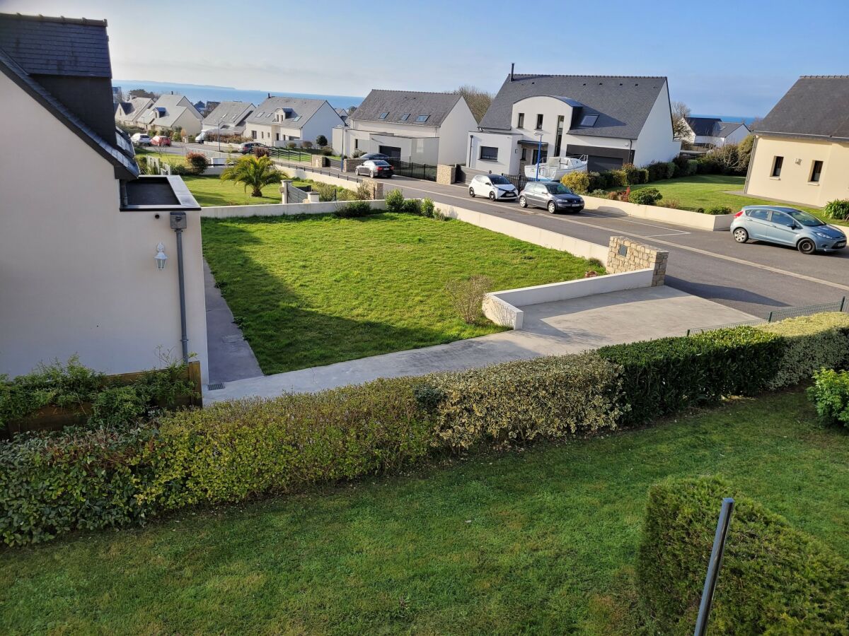 Holiday house Holiday Home in Doëlan with Sea View