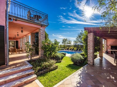 Villa Villa Maddalena with private pool in Tinjan, Istra - Outdoor photo 6
