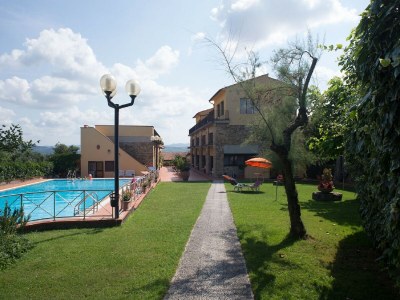 Apartment Holiday Home in Chianti with Pool & Garden - Outdoor photo 2