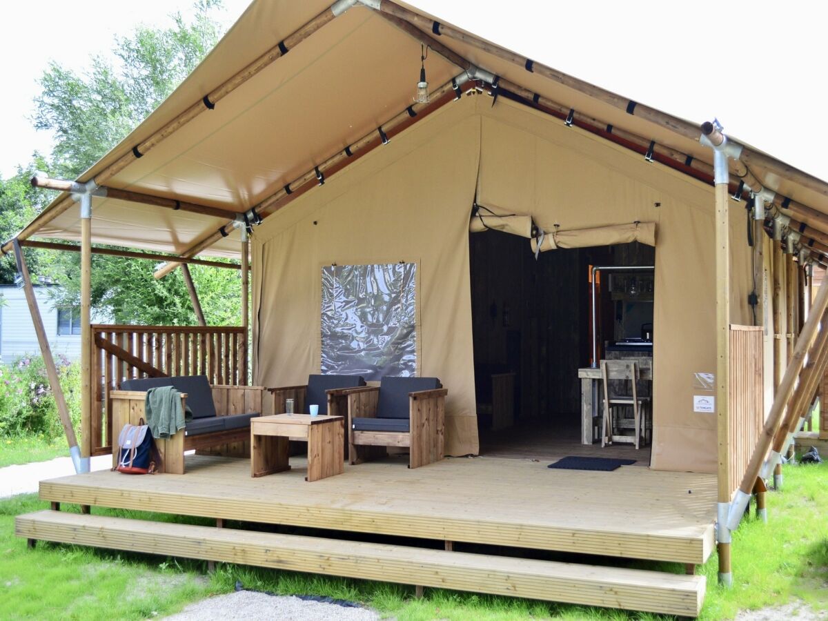 Holiday park Safari Tent at Vlugtenburg Beach