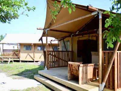 Holiday park Safari tent in 's-Gravenzande - Holiday park