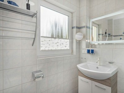 Holiday apartment Ostseetrio Haus 2 - 08 - Features photo 17