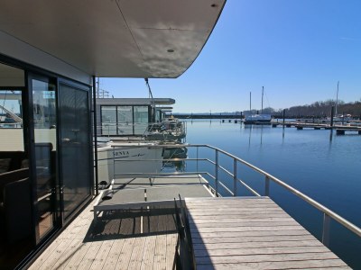 House boat Hausboot in Boltenhagen - Outdoor photo 12