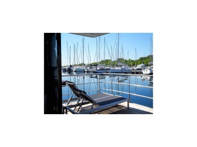 House boat Hausboot in Boltenhagen - Outdoor photo 2