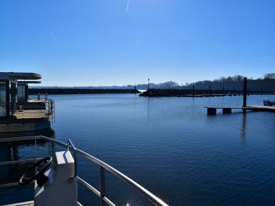 House boat Hausboot in Boltenhagen - Outdoor photo 9
