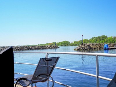 House boat Hausboot in Boltenhagen - Outdoor photo 6