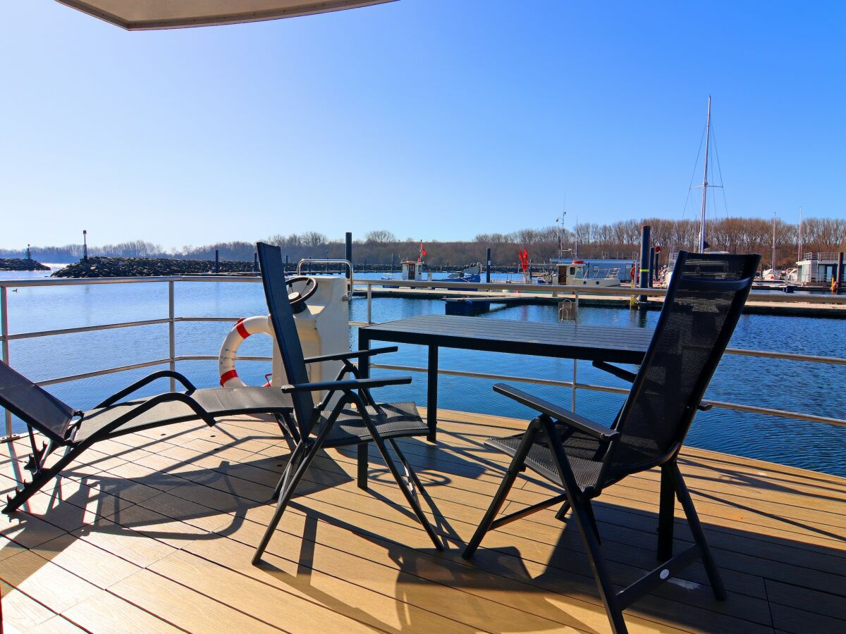 House boat Hausboot in Boltenhagen - Outdoor photo 5