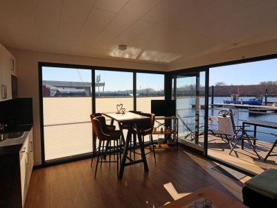 House boat Hausboot in Boltenhagen - Features photo 26