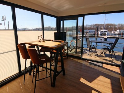 House boat Hausboot in Boltenhagen - Features photo 36