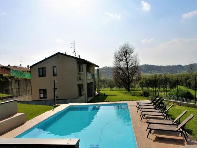 Apartment Apartment in Iseo with Pool - Outdoor photo 12