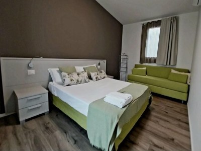 Apartment Apartment in Iseo with Pool - Features photo 16