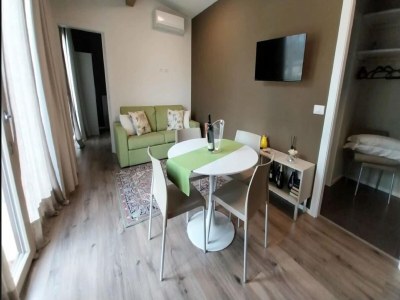 Apartment Apartment in Iseo with Pool - Features photo 22