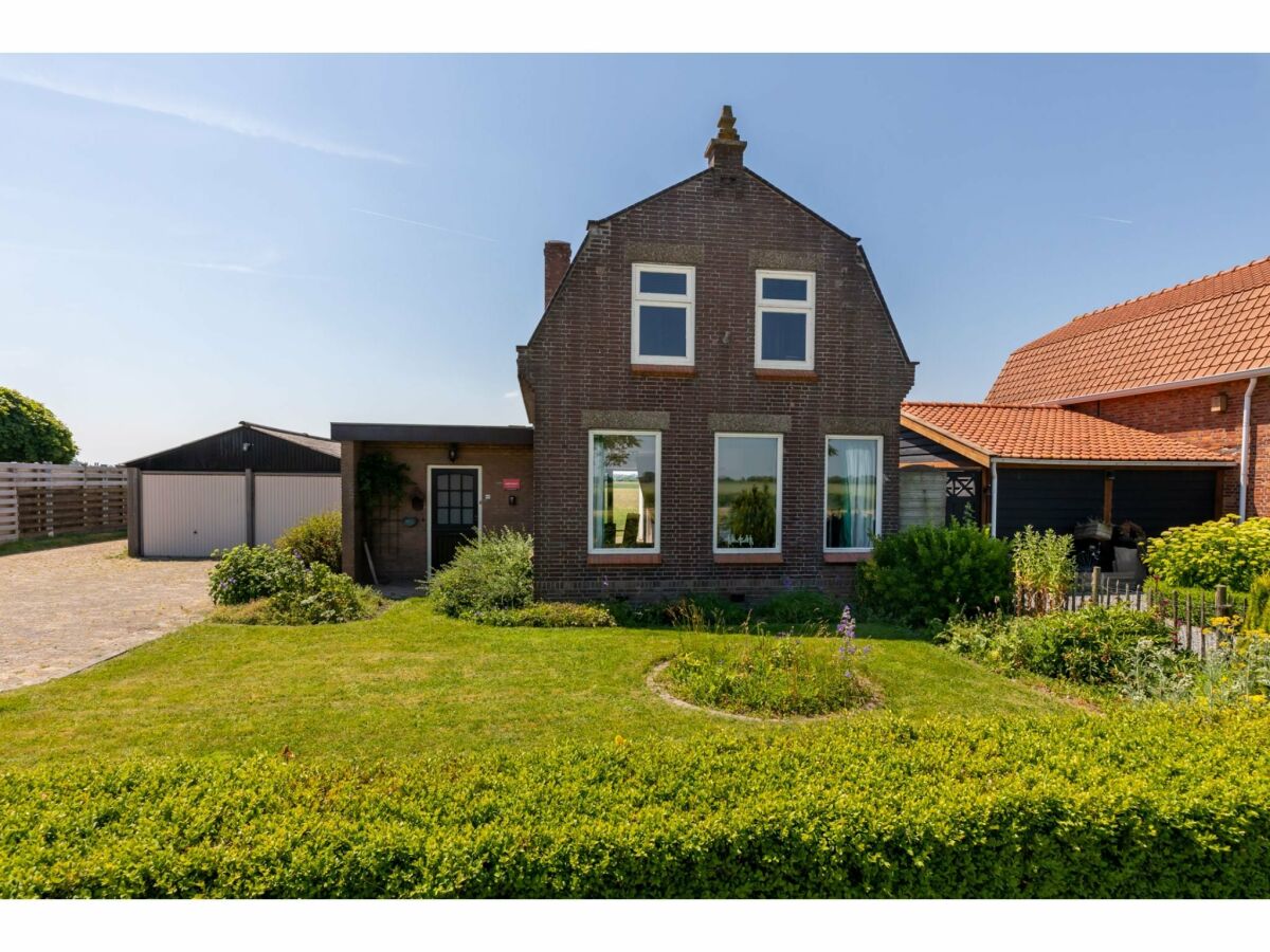 Holiday house Bungalow in Sint Maartenszee near dunes