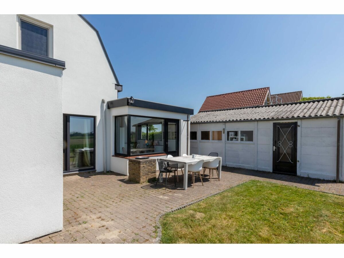 Holiday house Bungalow in Sint Maartenszee near dunes - Outdoor photo 3