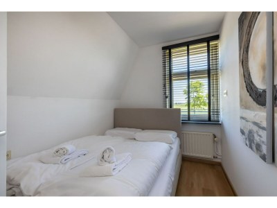 Holiday house Bungalow in Sint Maartenszee near dunes - Features photo 12