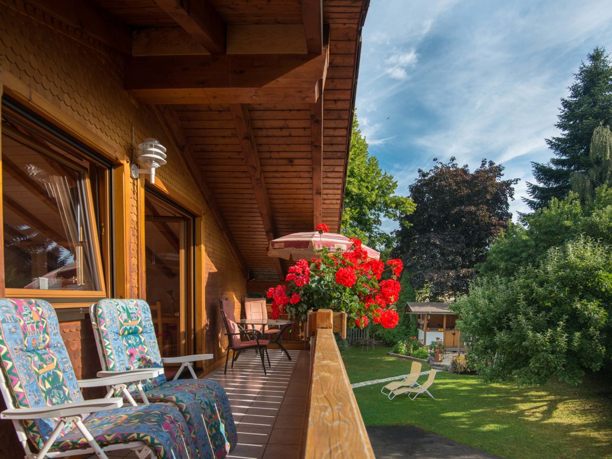 Holiday apartment Ferienwohnung Haus Hug "The small one" - Outdoor photo 4