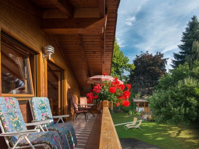 Holiday apartment Ferienwohnung Haus Hug "The small one" - Outdoor photo 4