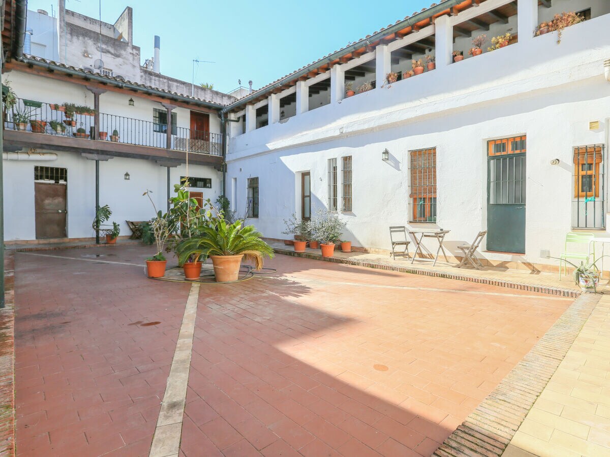 Apartment ALAMEDA DE HERCULES - Outdoor photo 5