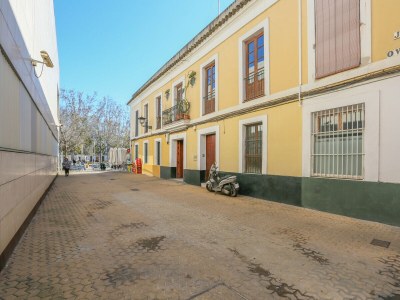 Apartment ALAMEDA DE HERCULES - Outdoor photo 10