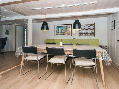 Holiday house House with beautiful garden - Outdoor photo 21