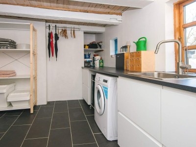 Holiday house House with beautiful garden - Outdoor photo 24