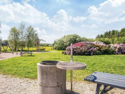 Holiday house House with beautiful garden - Outdoor photo 31